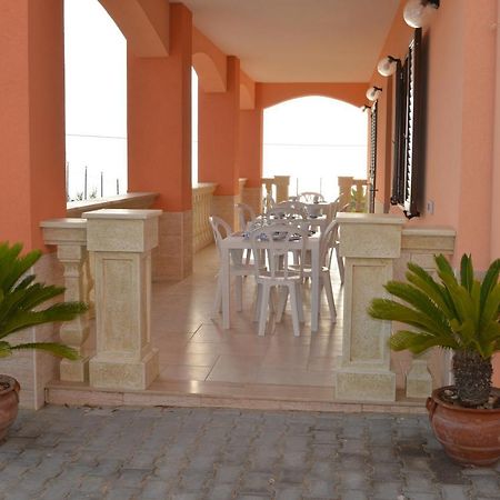 Bed and Breakfast Carrubella Santa Zita Ліката Екстер'єр фото