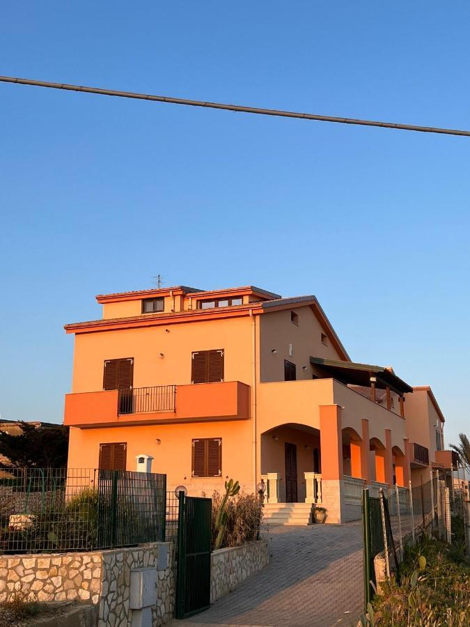 Bed and Breakfast Carrubella Santa Zita Ліката Екстер'єр фото