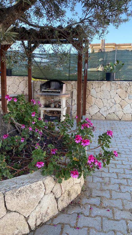Bed and Breakfast Carrubella Santa Zita Ліката Екстер'єр фото